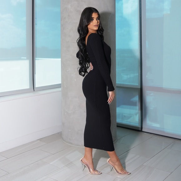 SOLD OUT Black Long Sleeve Ribbed Knit Dress - Picture 4 of 7